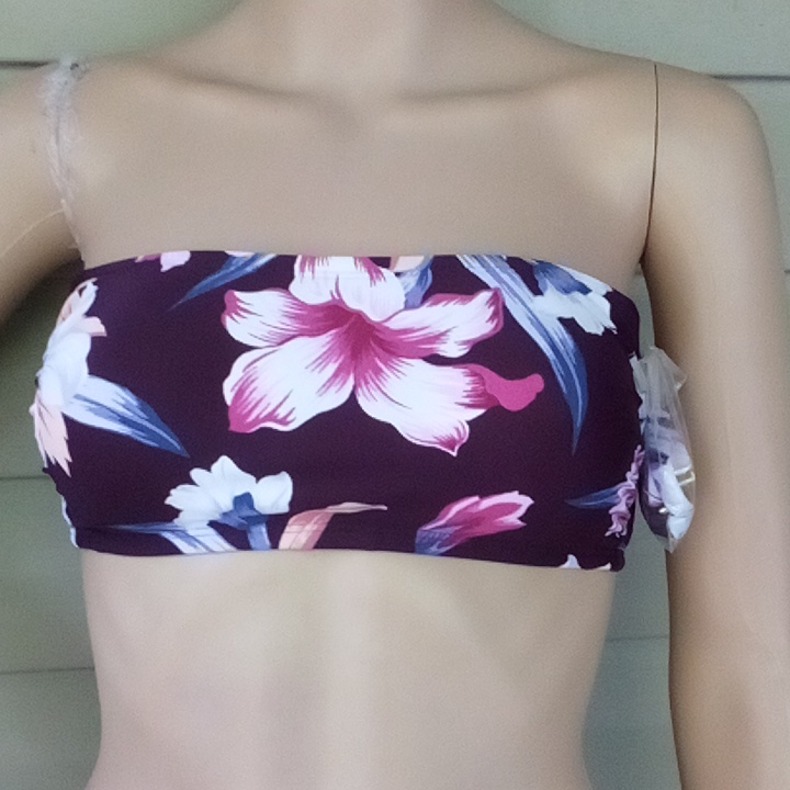 Nwot "Kona Sol" Bikini Top W/Removable Adjustable Shoulder Straps